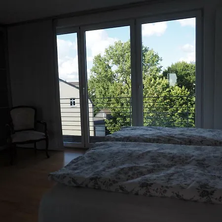 B8 - Just A Private Accommodation Homestay Dusseldorf