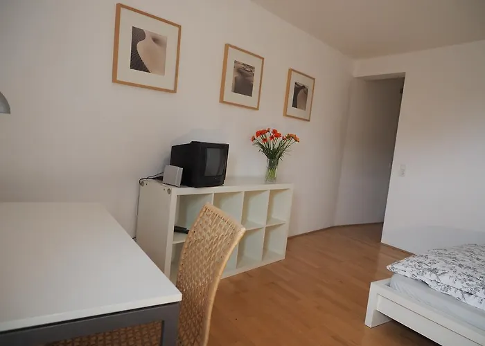 B8 - Just A Private * Düsseldorf